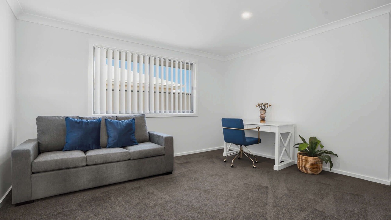 Photo of Livingroom in Orange