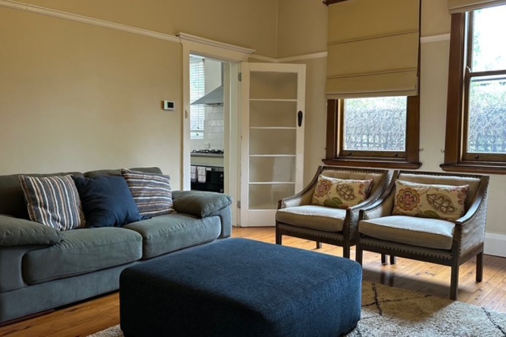 Photo of Livingroom in Orange