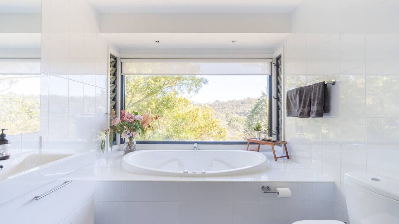 Photo of Bathroom in Leura
