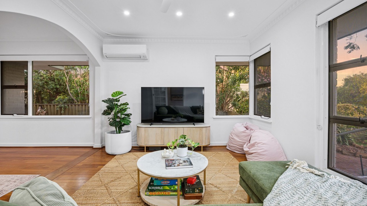 Photo of Livingroom in Shoalwater