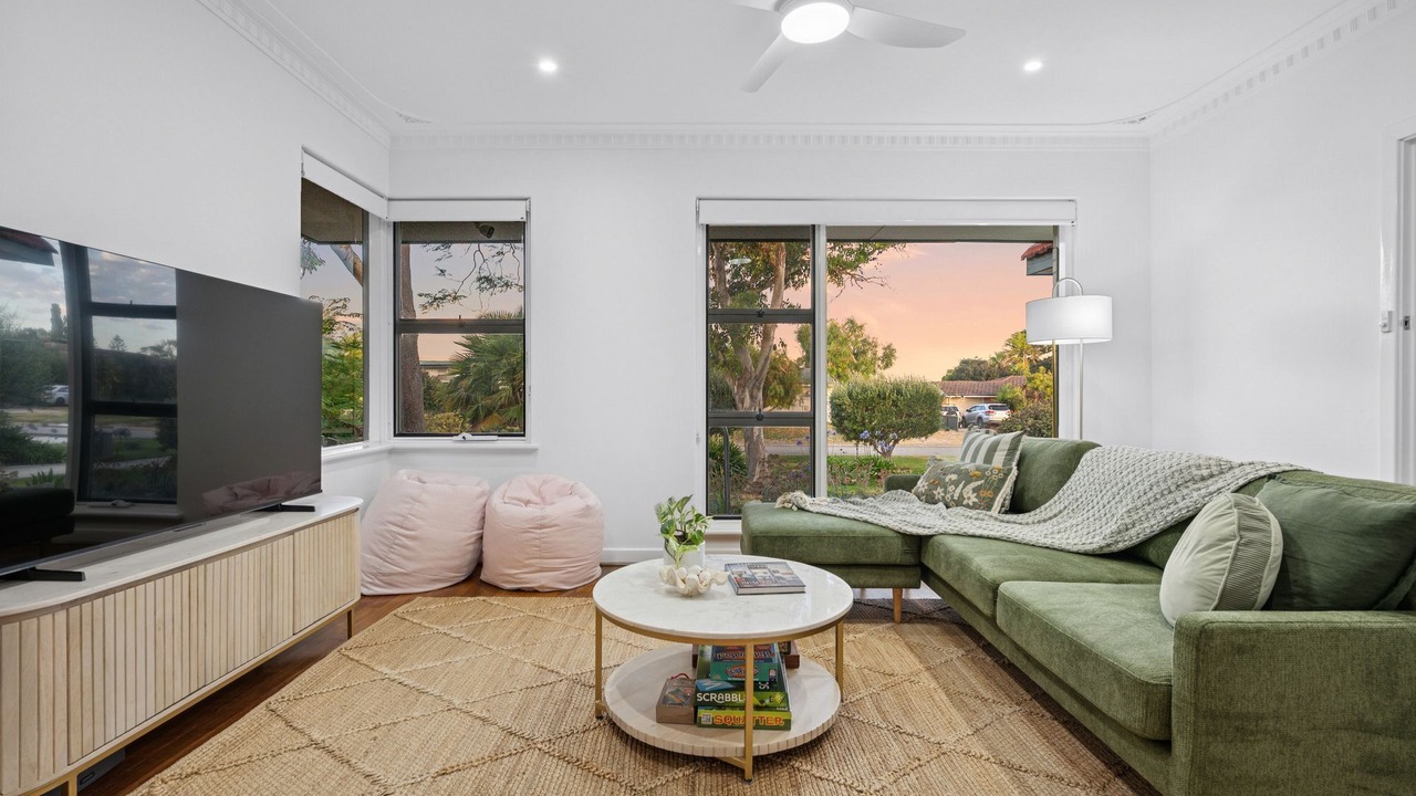 Photo of Livingroom in Shoalwater