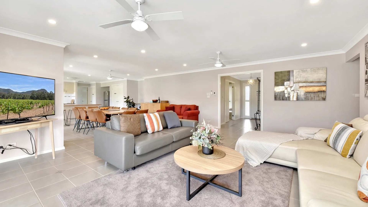 Photo of Livingroom in Broke