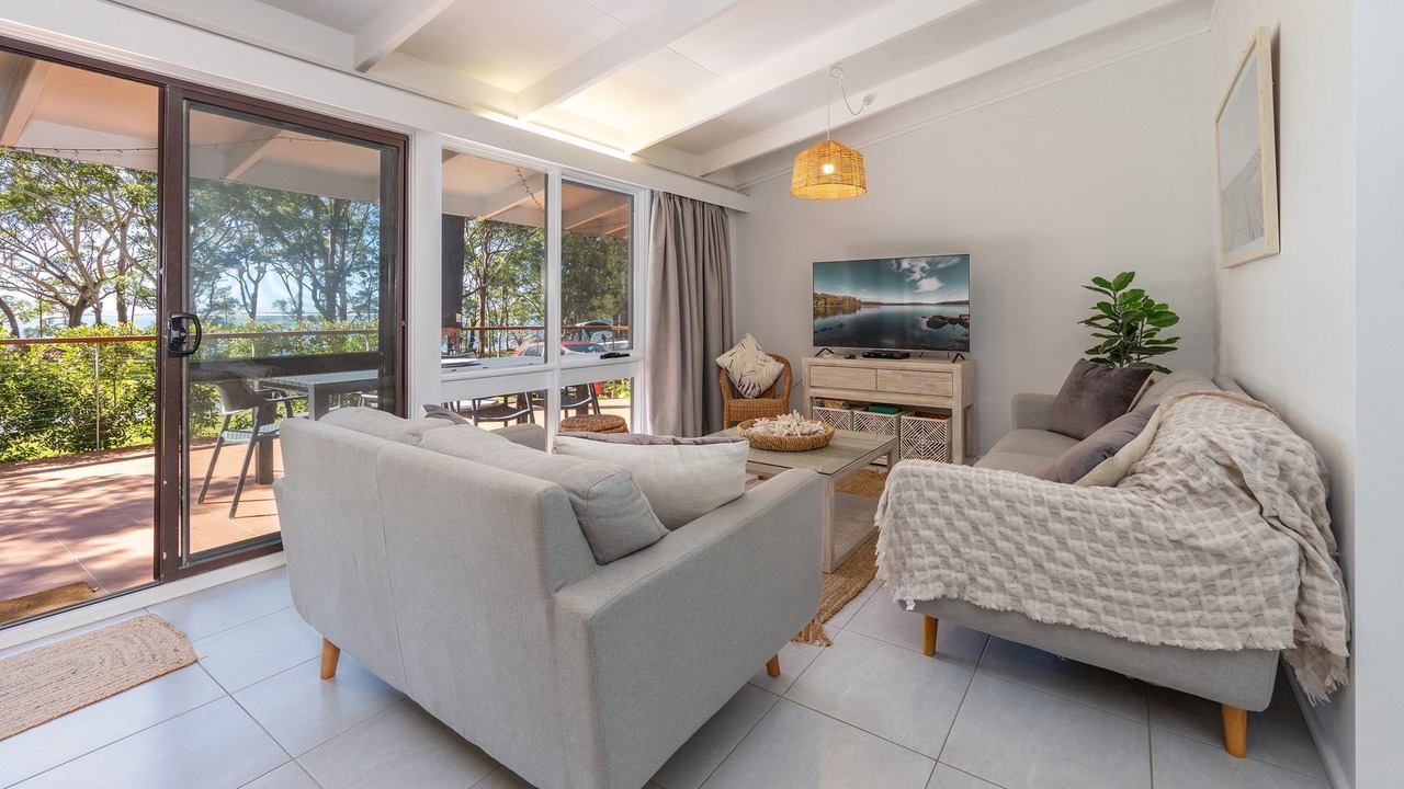 Photo of Livingroom in Smiths Lake