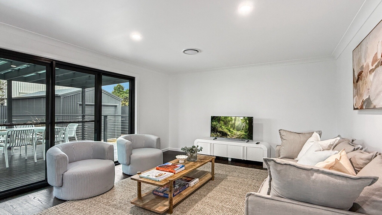 Photo of Livingroom in Mayfield