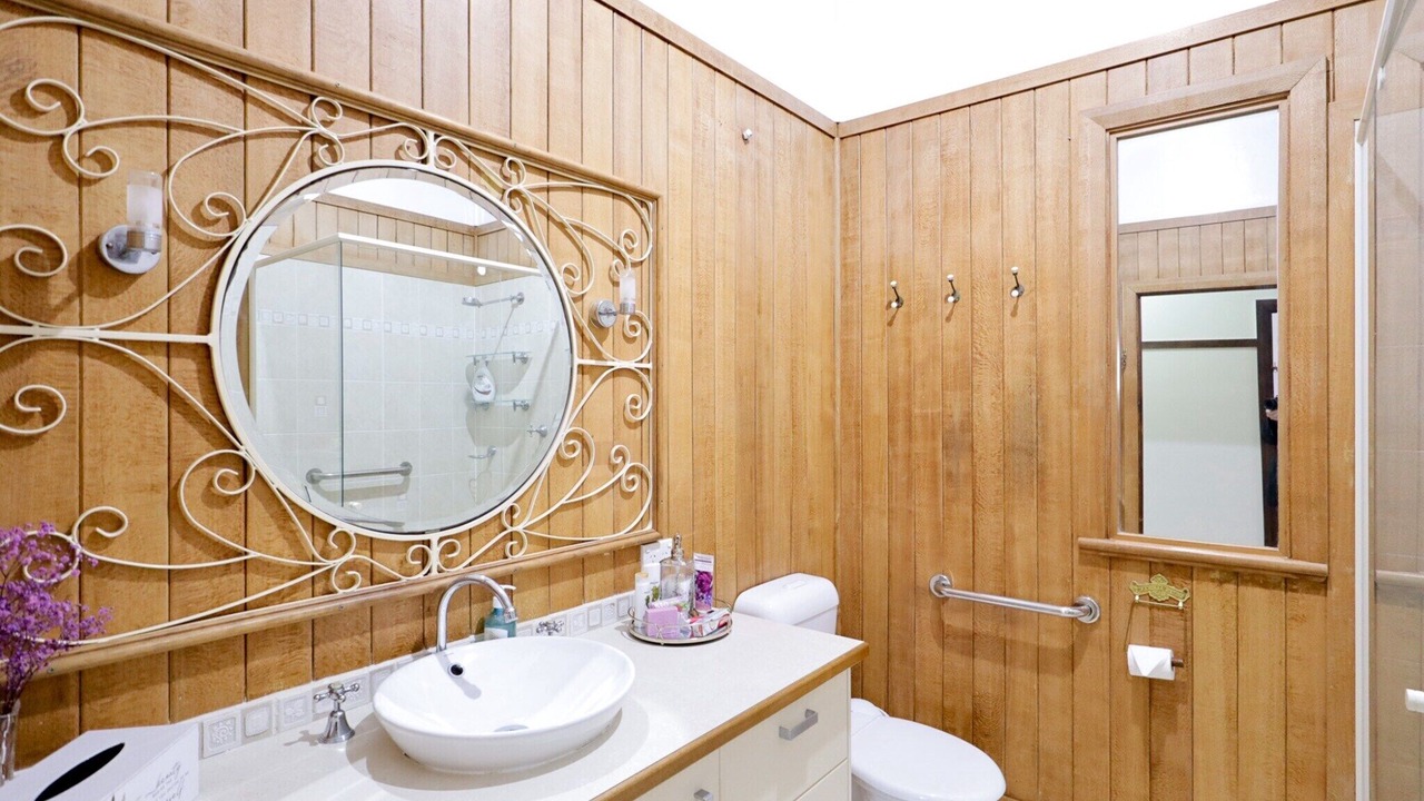 Photo of Bathroom in Tenterfield