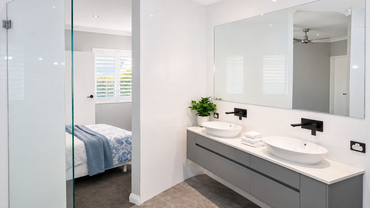 Photo of Bathroom in Hillarys