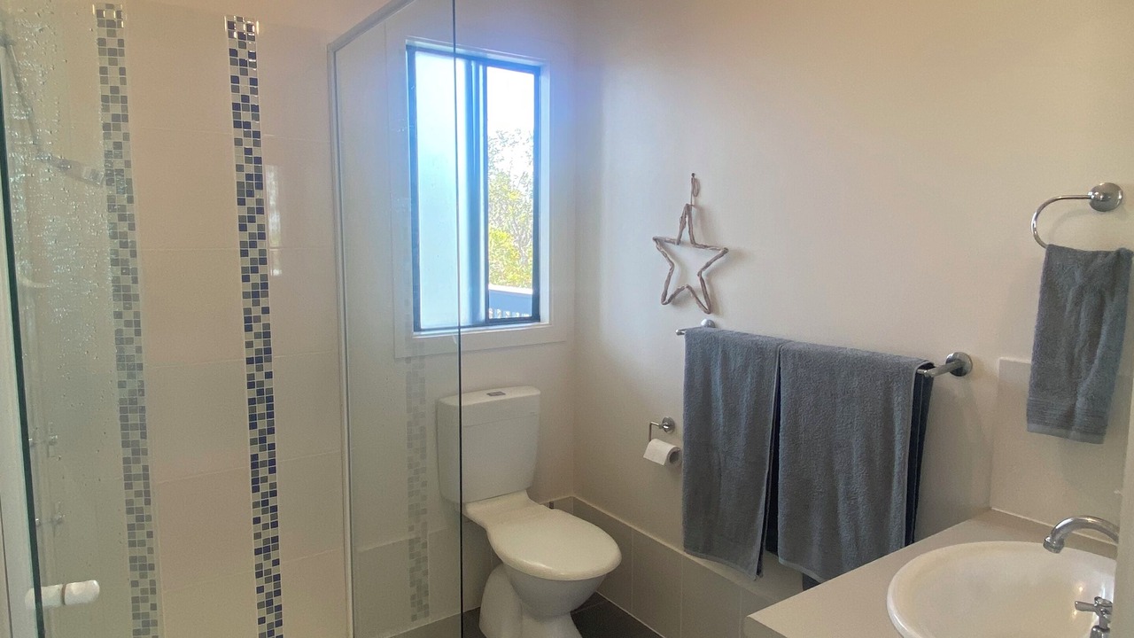 Photo of Bathroom in Warrenben