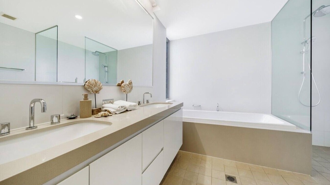 Photo of Bathroom in Magenta Shores