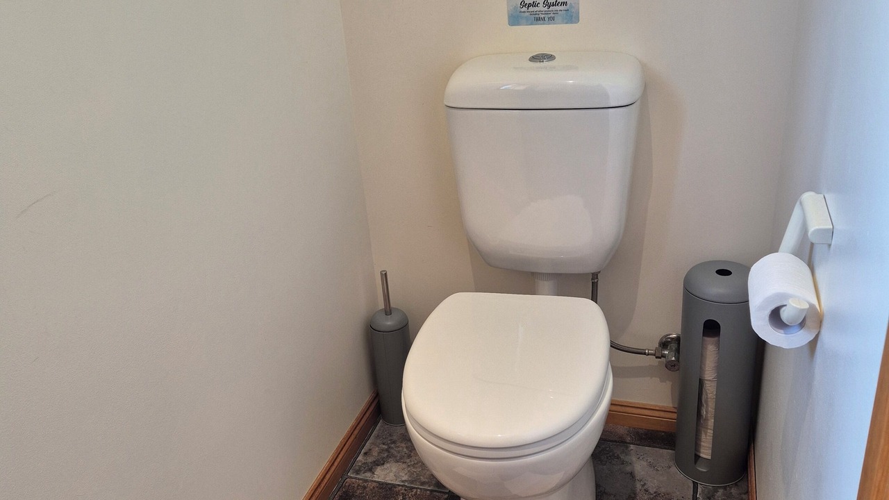 Photo of Bathroom in Eaglehawk Neck