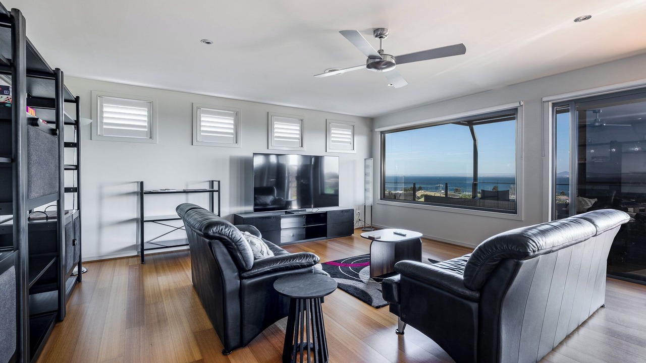Photo of Livingroom in Clifton Springs