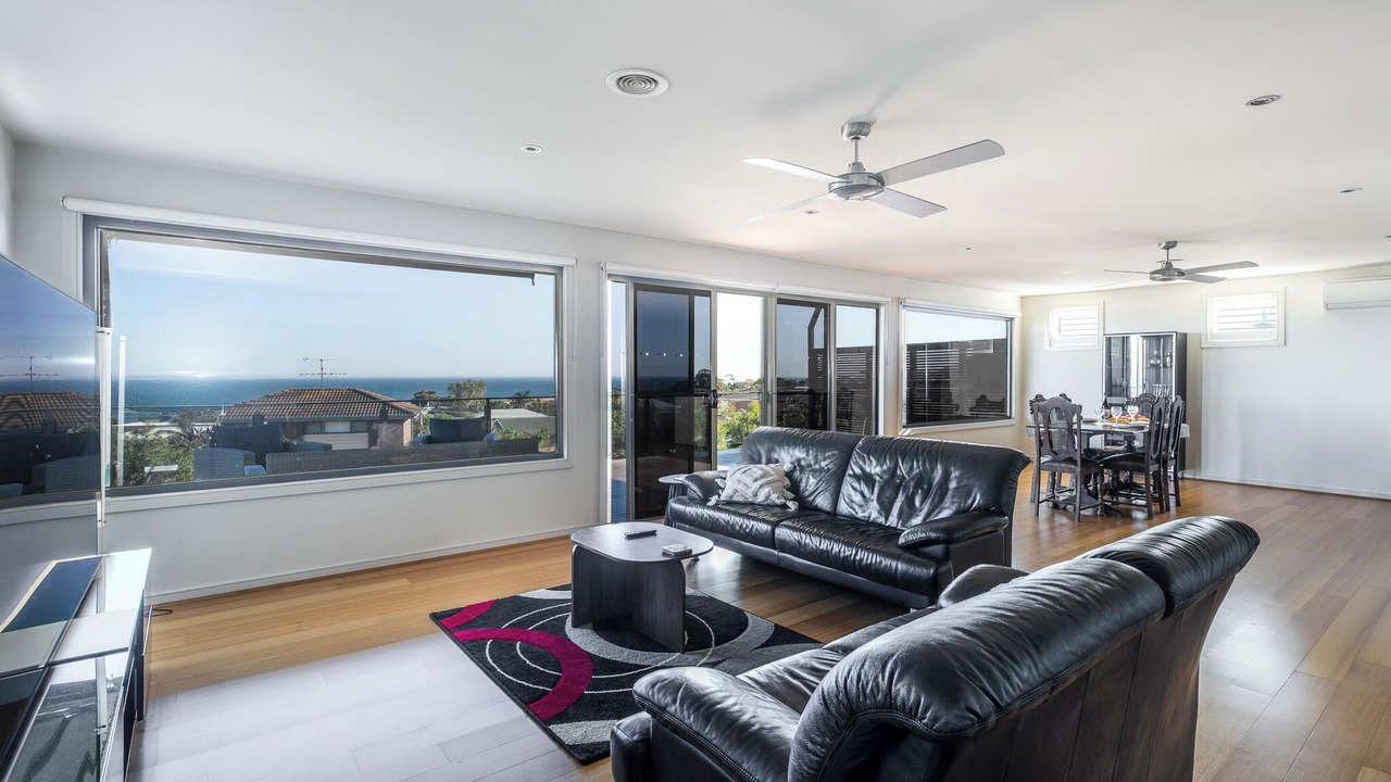Photo of Livingroom in Clifton Springs