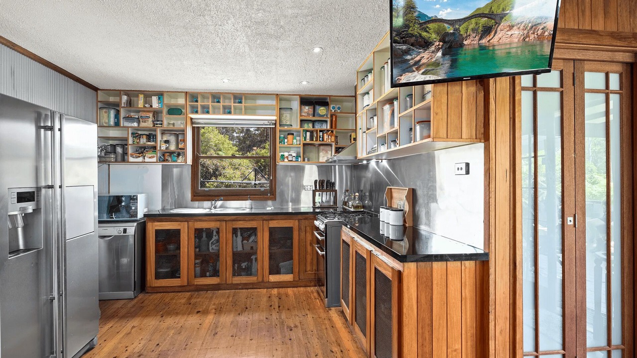 Photo of Kitchen in Lowanna