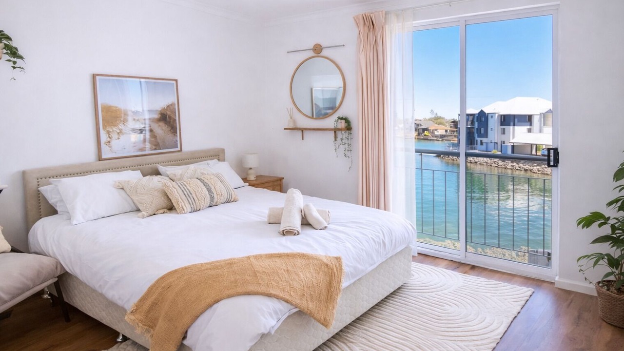Photo of Bedroom in Halls Head
