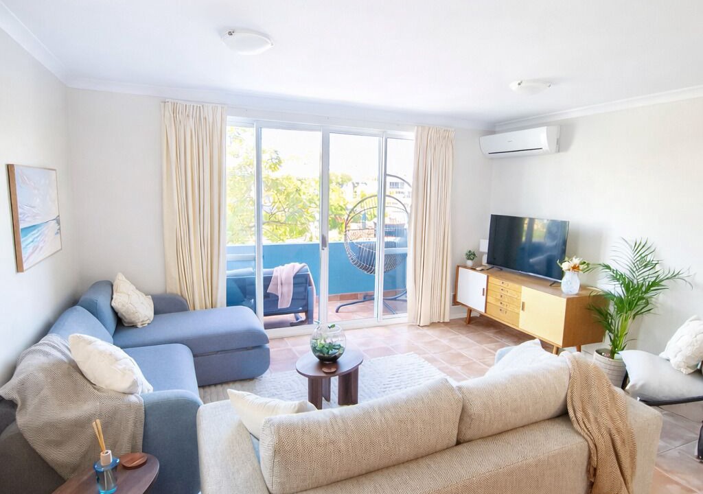 Photo of Livingroom in Halls Head