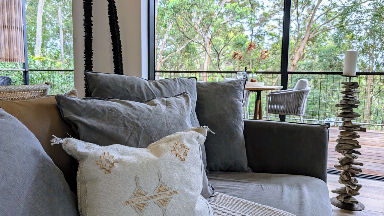 Photo of Livingroom in Lee Point