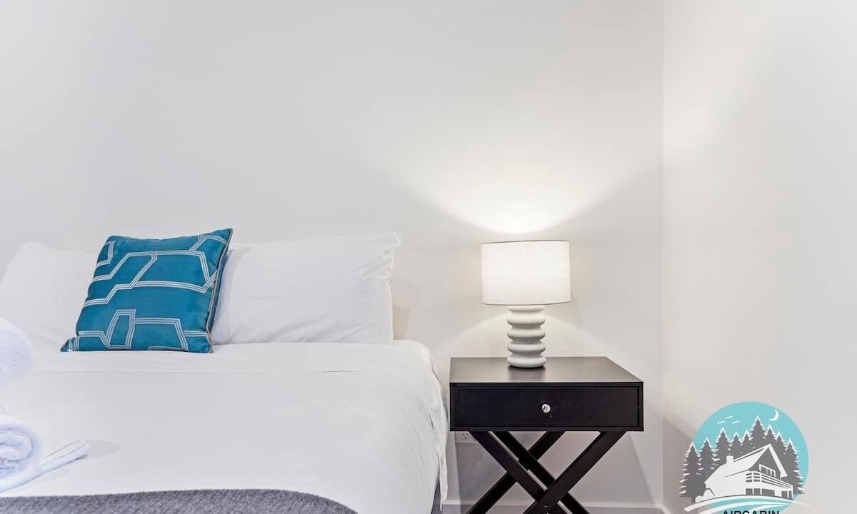 Photo of Bedroom in Melrose Park