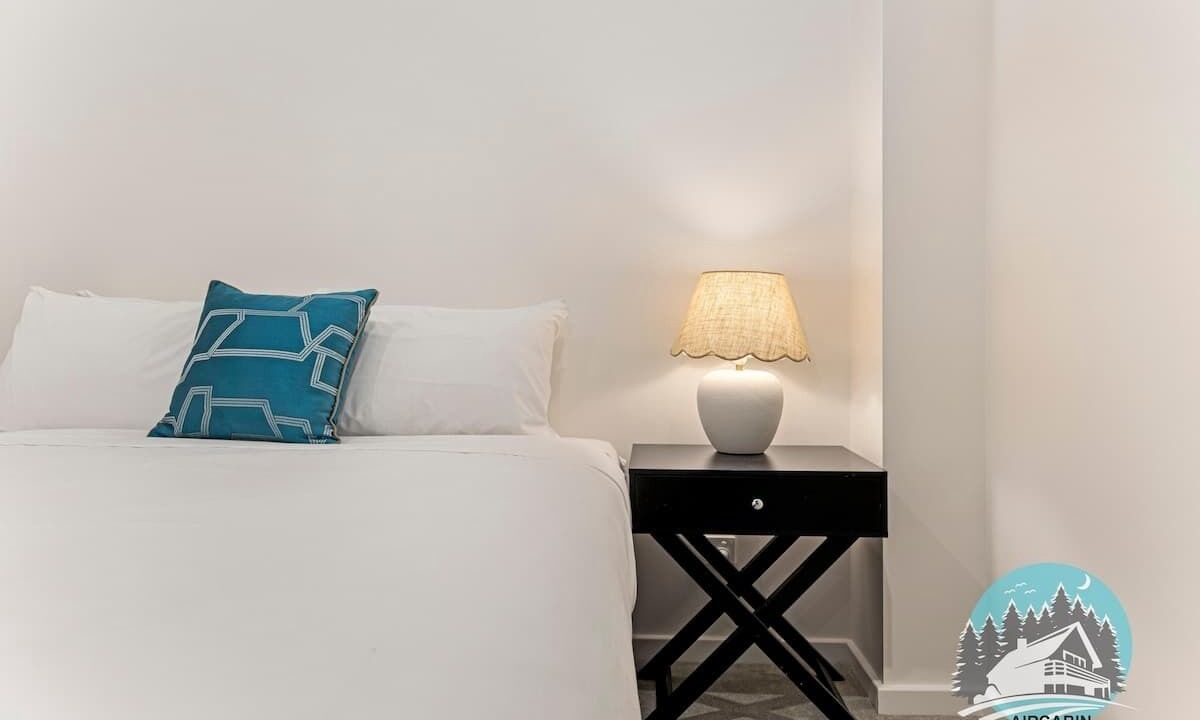 Photo of Bedroom in Melrose Park