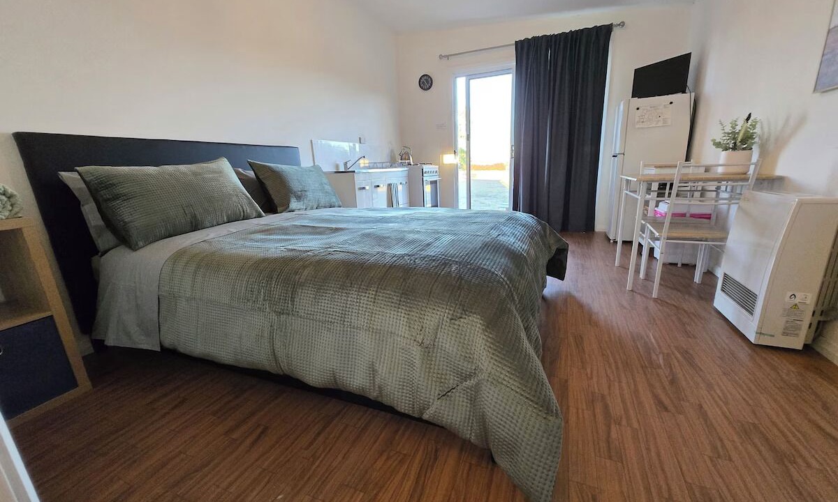 Photo of Bedroom in French Island