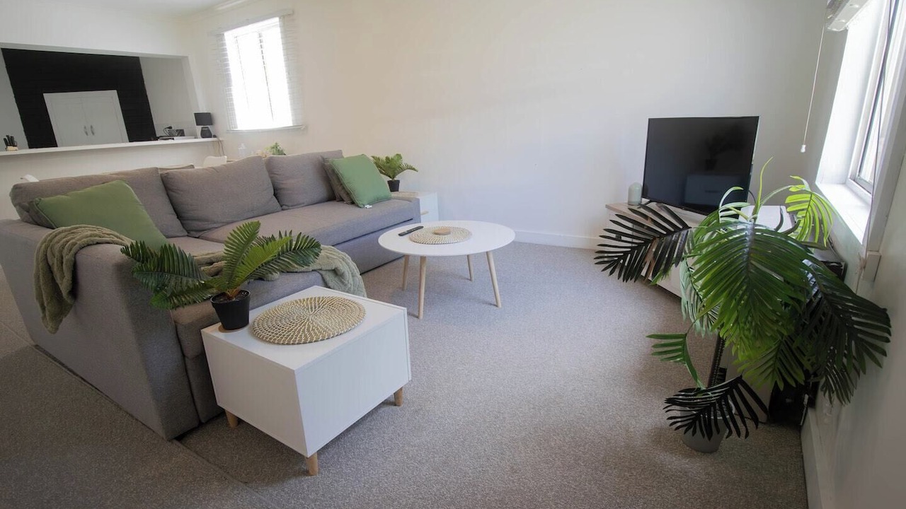 Photo of Livingroom in Newington