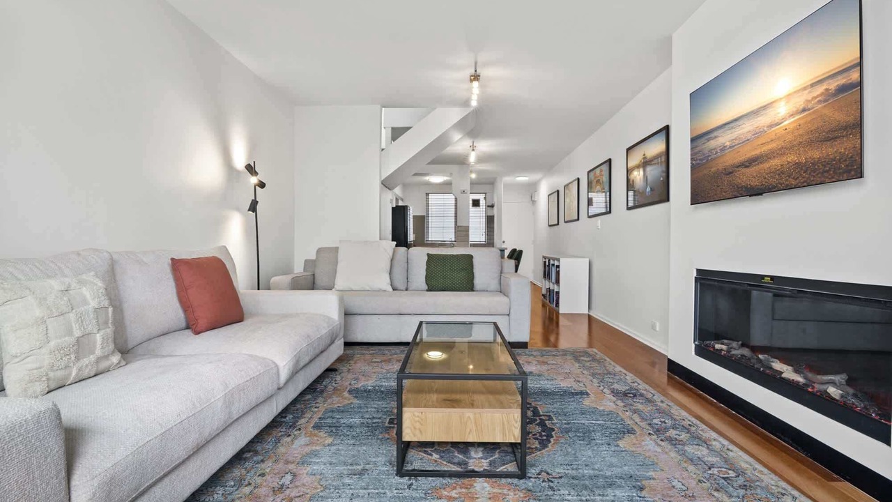 Photo of Livingroom in St Kilda West