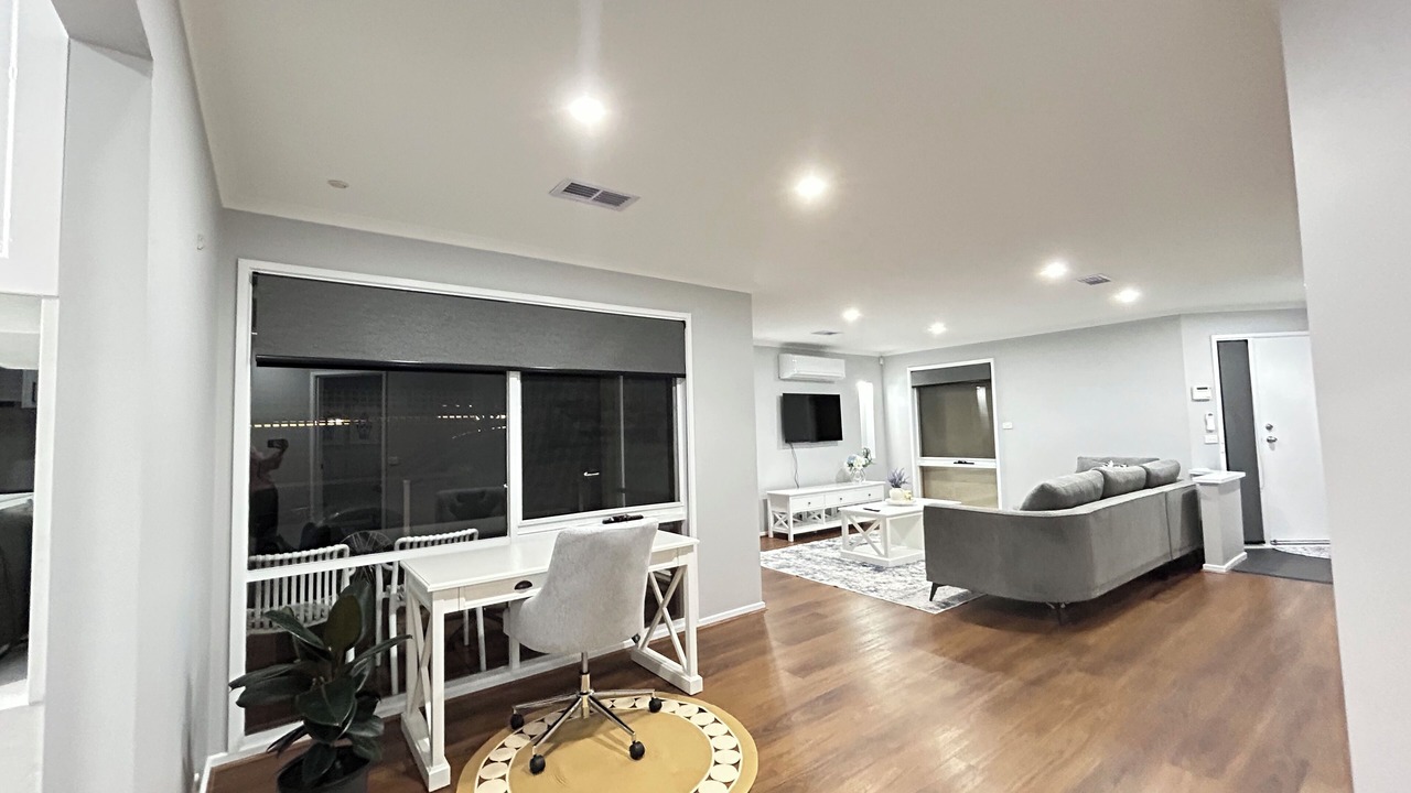 Photo of Livingroom in Gladstone Park