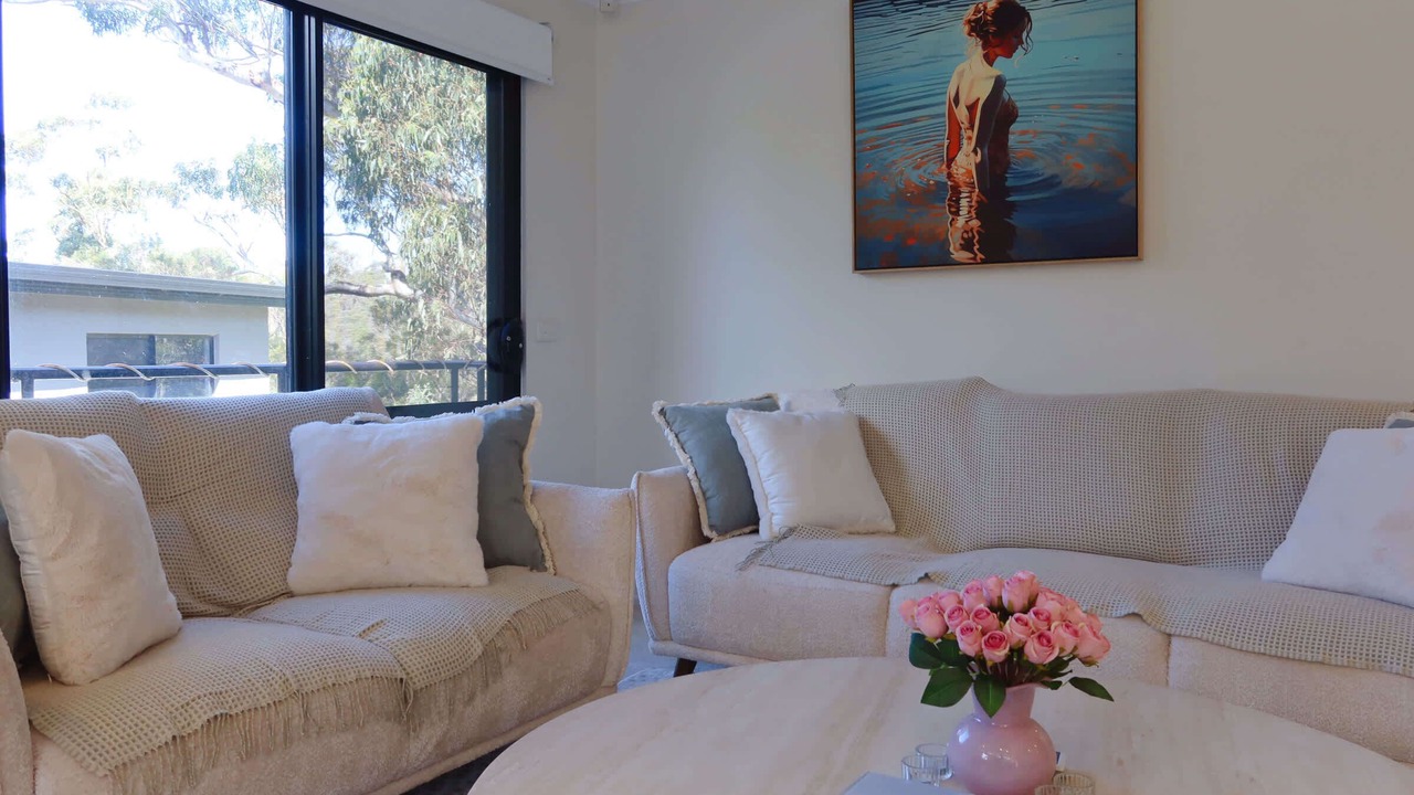 Photo of Livingroom in Tolmans Hill
