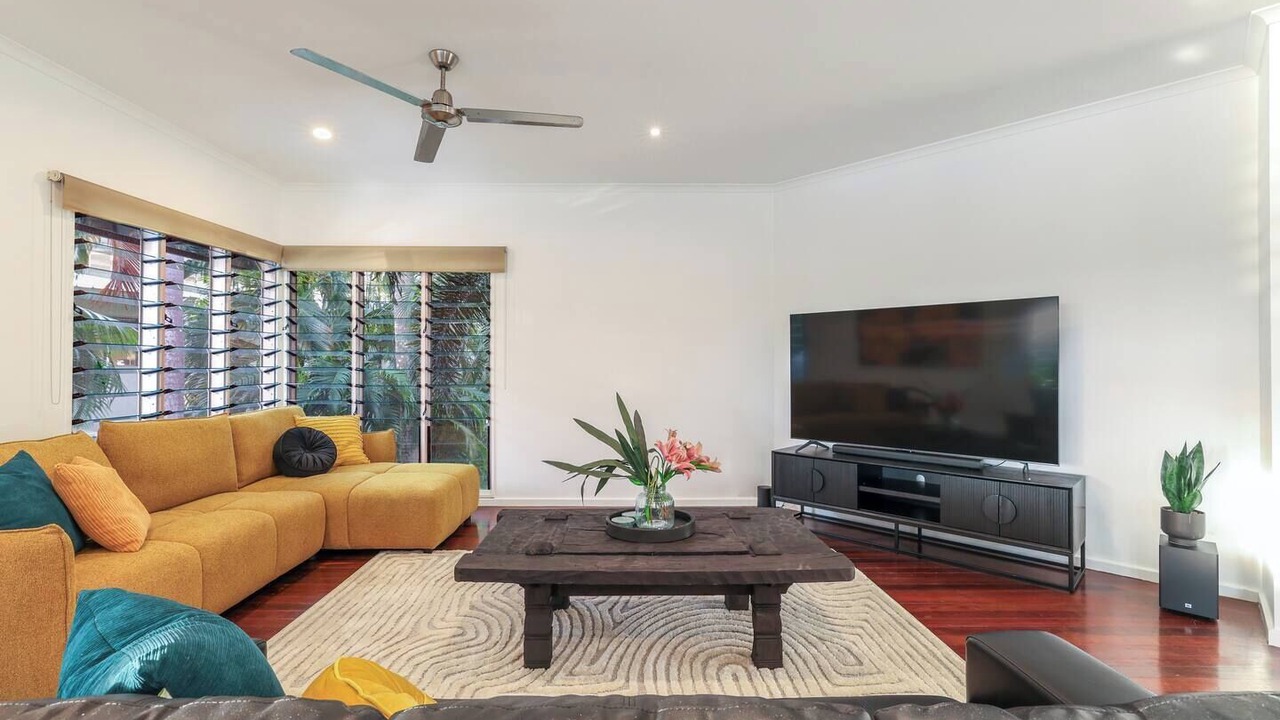 Photo of Livingroom in Cullen Bay