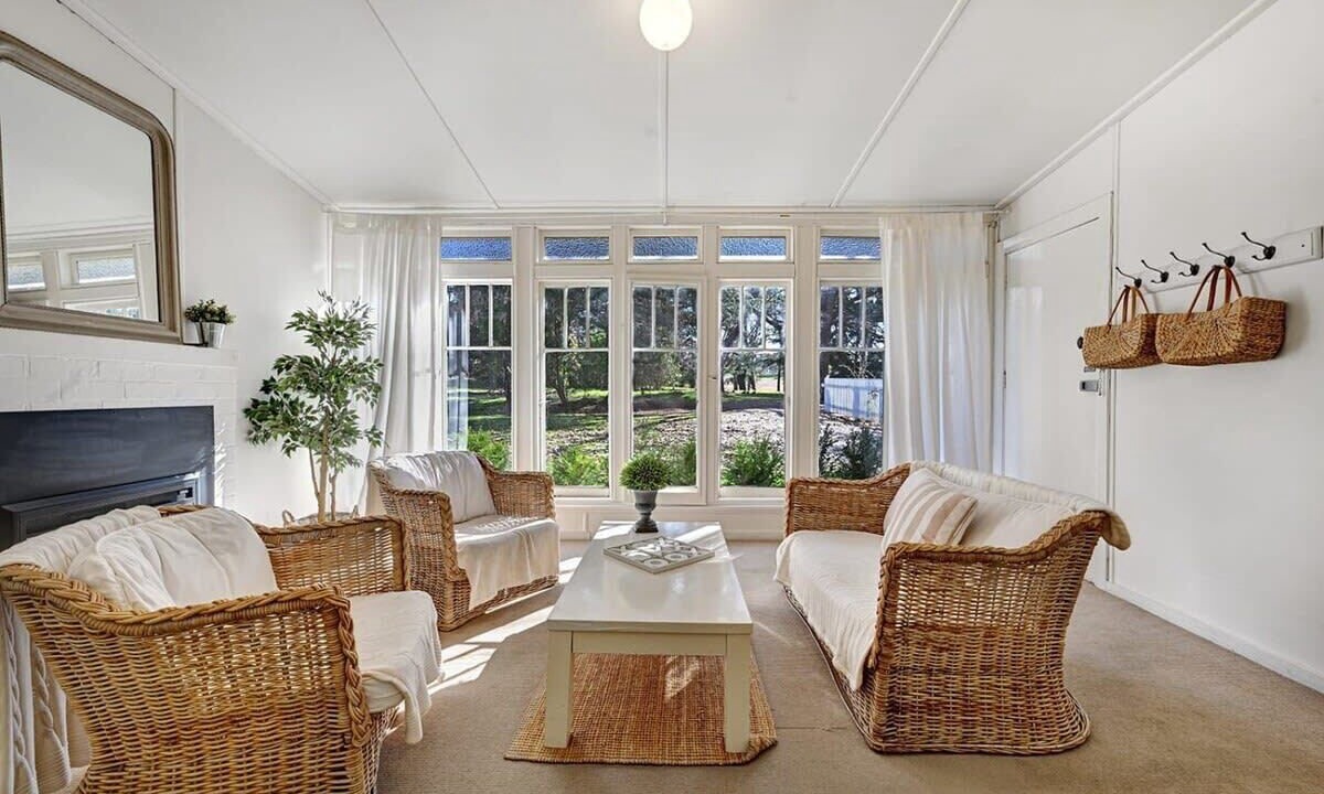 Photo of Livingroom in Emu Swamp