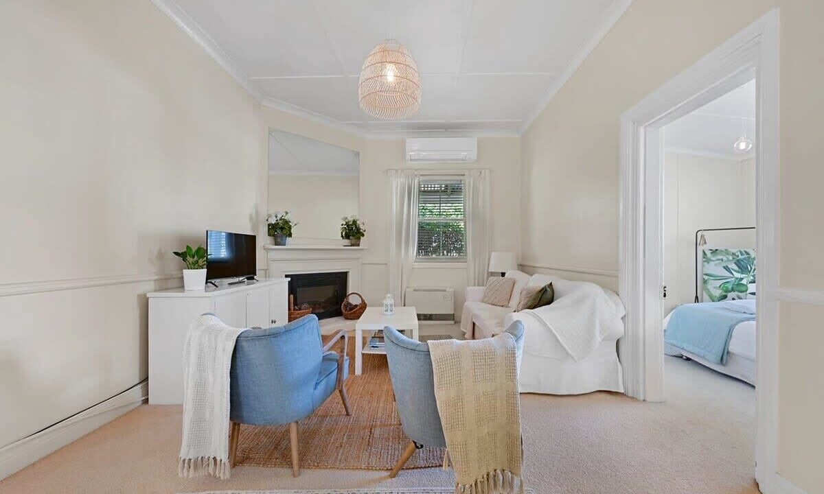 Photo of Livingroom in Emu Swamp