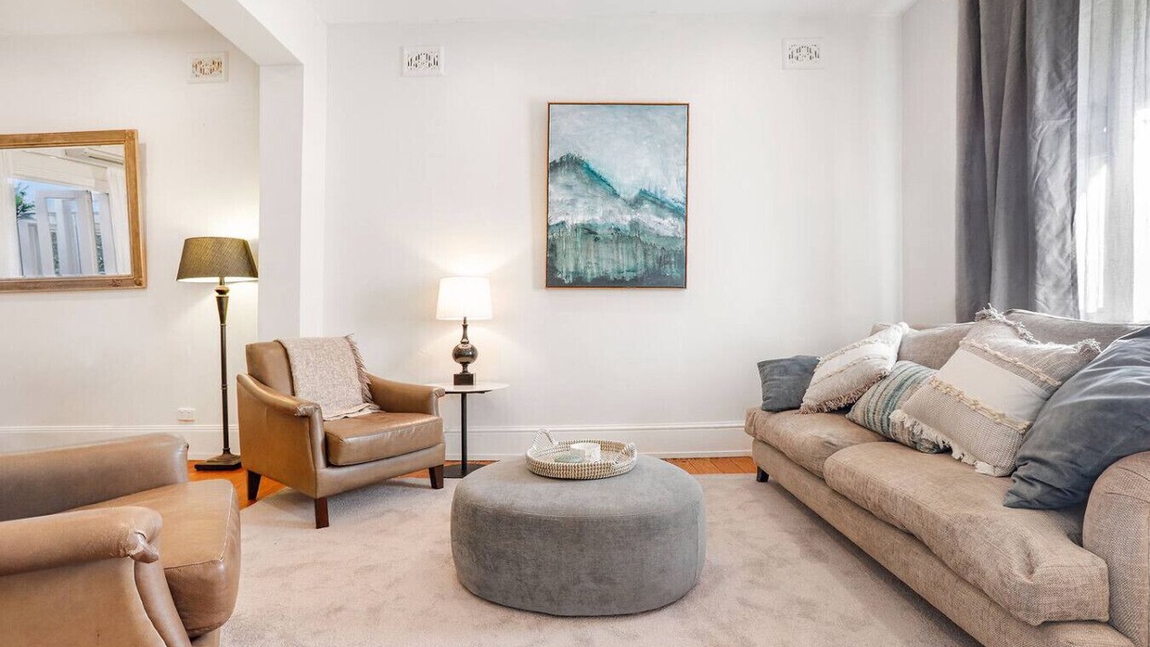 Photo of Livingroom in McMahons Point