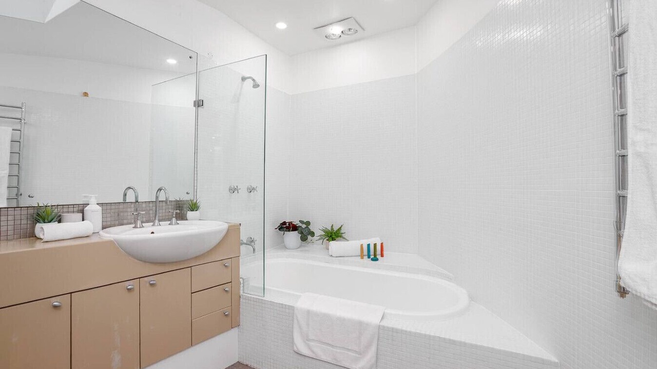 Photo of Bathroom in McMahons Point