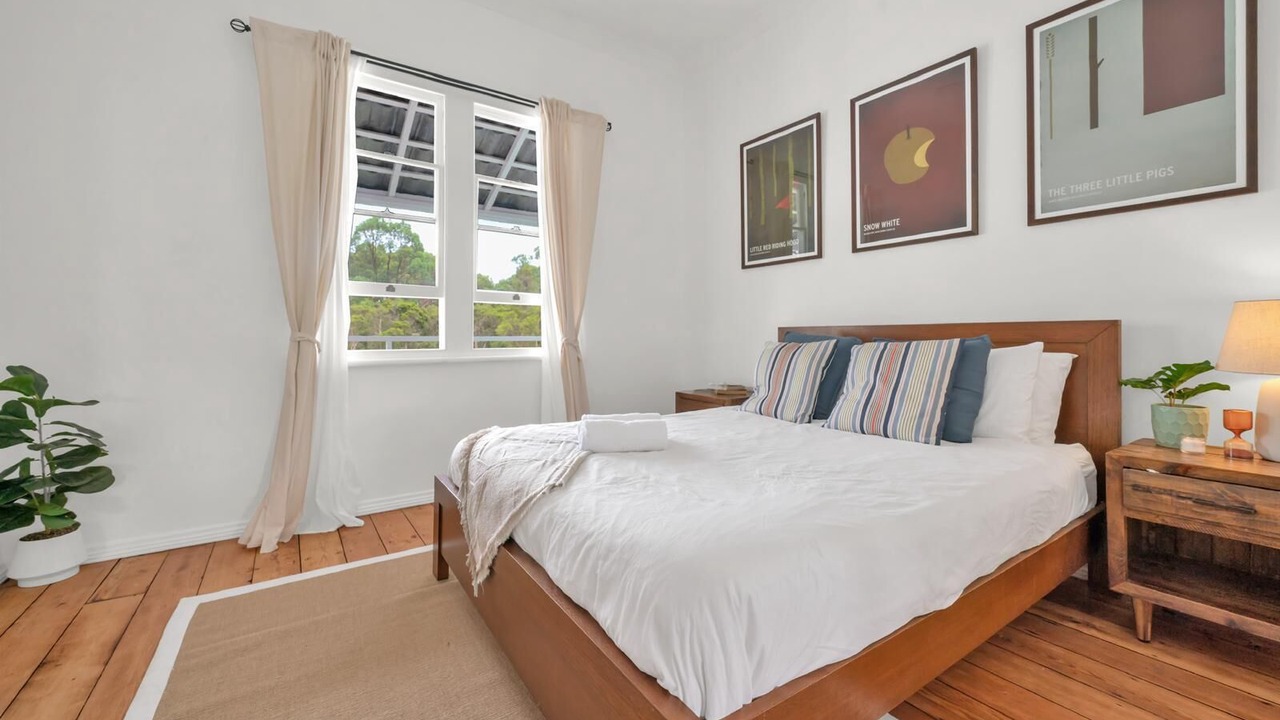 Photo of Bedroom in Aberdare