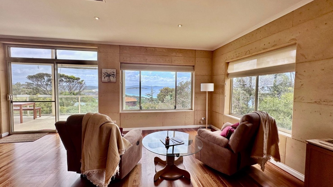 Photo of Livingroom in Goode Beach