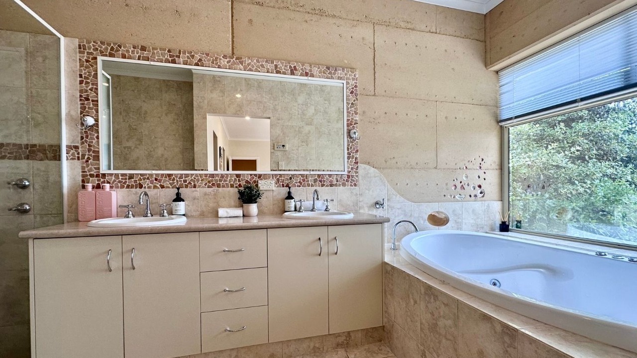 Photo of Bathroom in Goode Beach