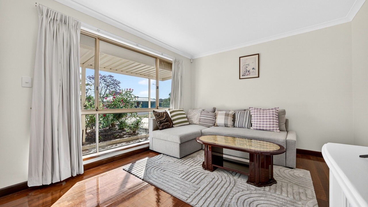 Photo of Livingroom in Dudley Park