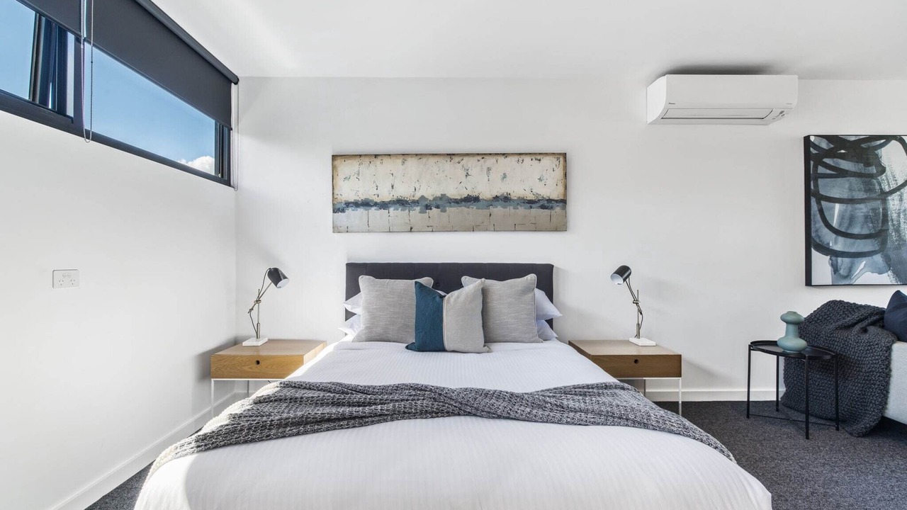 Photo of Livingroom in St Kilda West