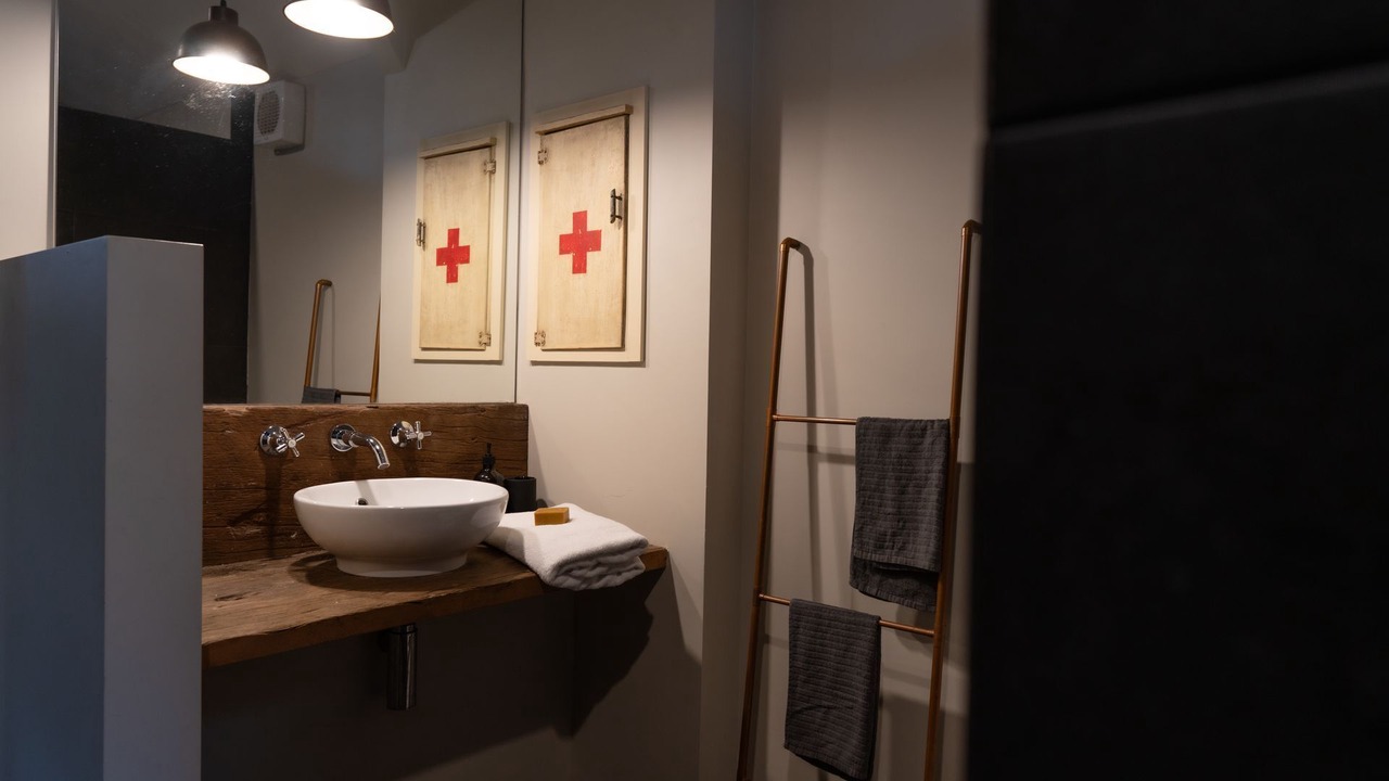 Photo of Bathroom in Wheatsheaf