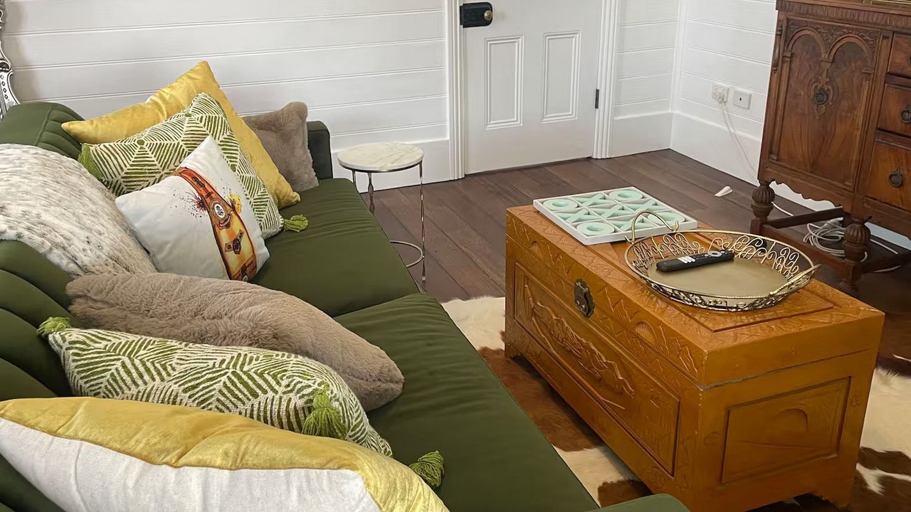 Photo of Livingroom in Smithtown