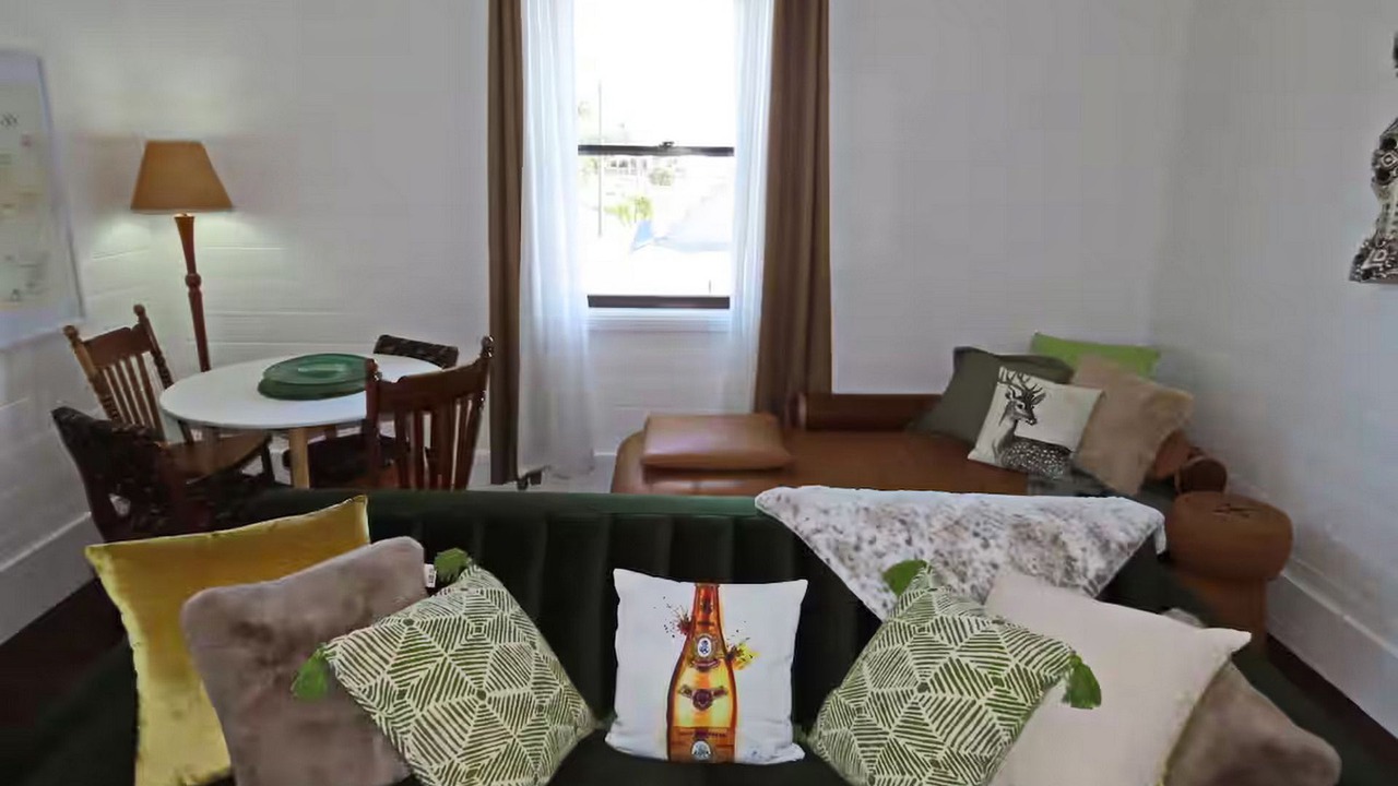 Photo of Livingroom in Smithtown