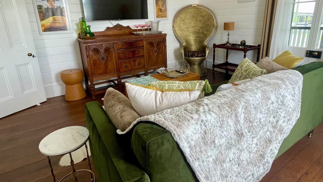 Photo of Livingroom in Smithtown