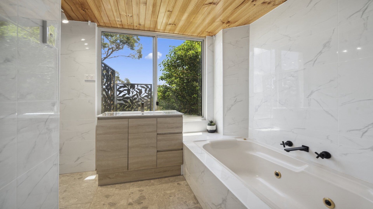 Photo of Bathroom in Wentworth Falls