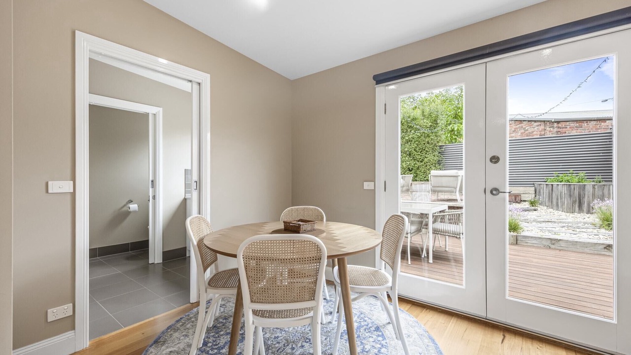 Photo of Livingroom in Golden Point