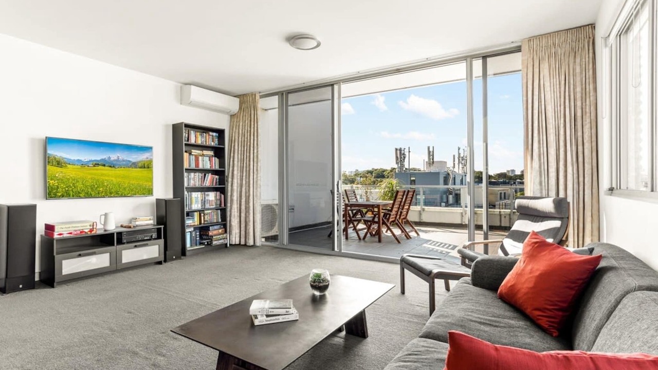 Photo of Livingroom in Alexandria