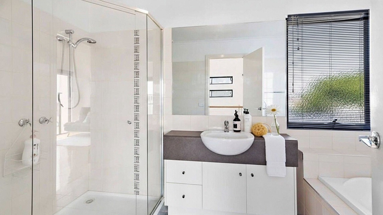 Photo of Bathroom in St Leonards
