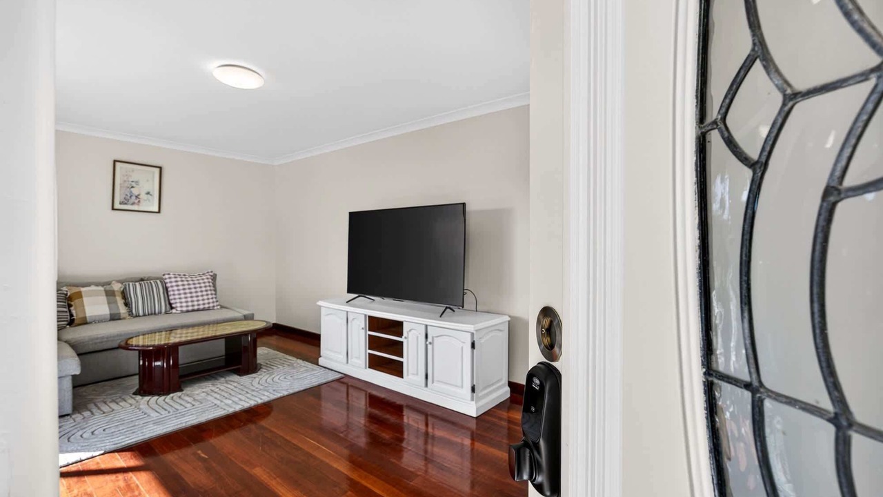 Photo of Livingroom in Dudley Park