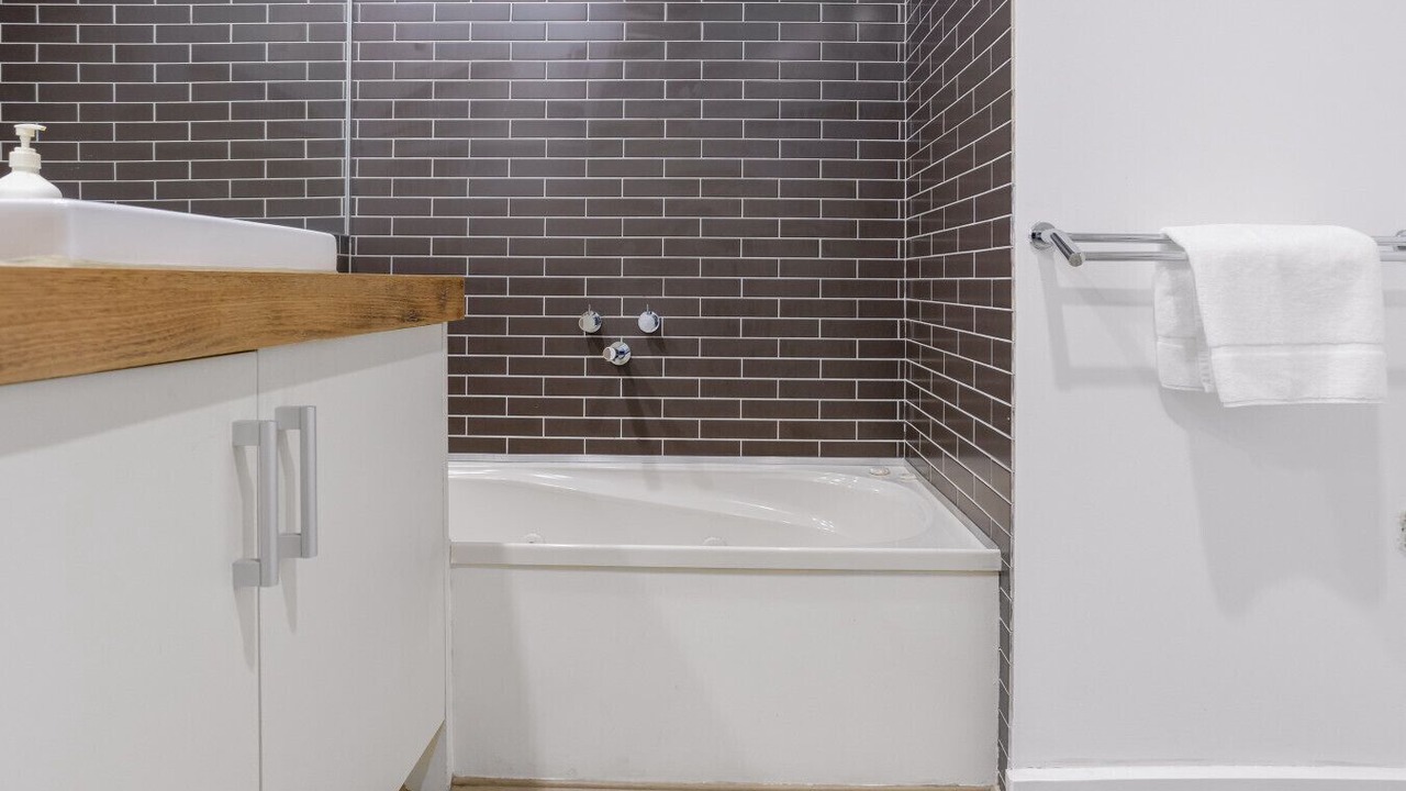 Photo of Bathroom in Lorne