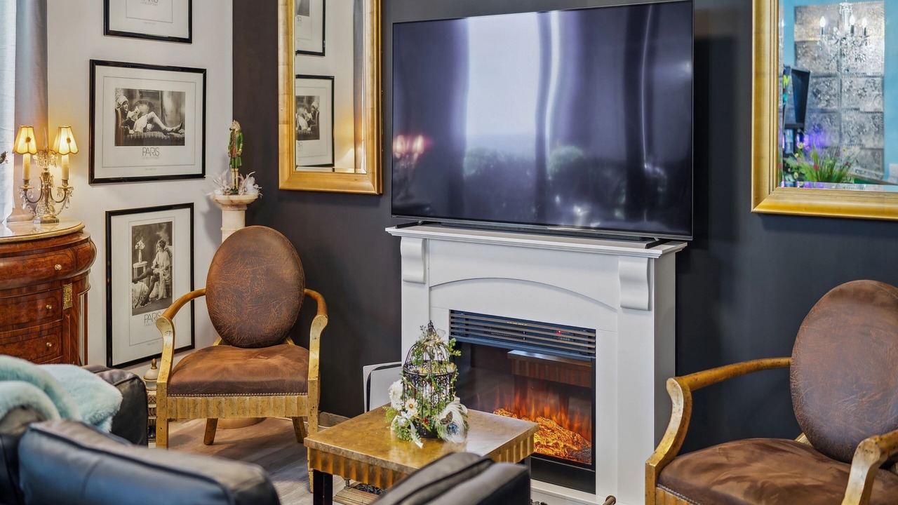 Photo of Livingroom in Adelaide Central Business District