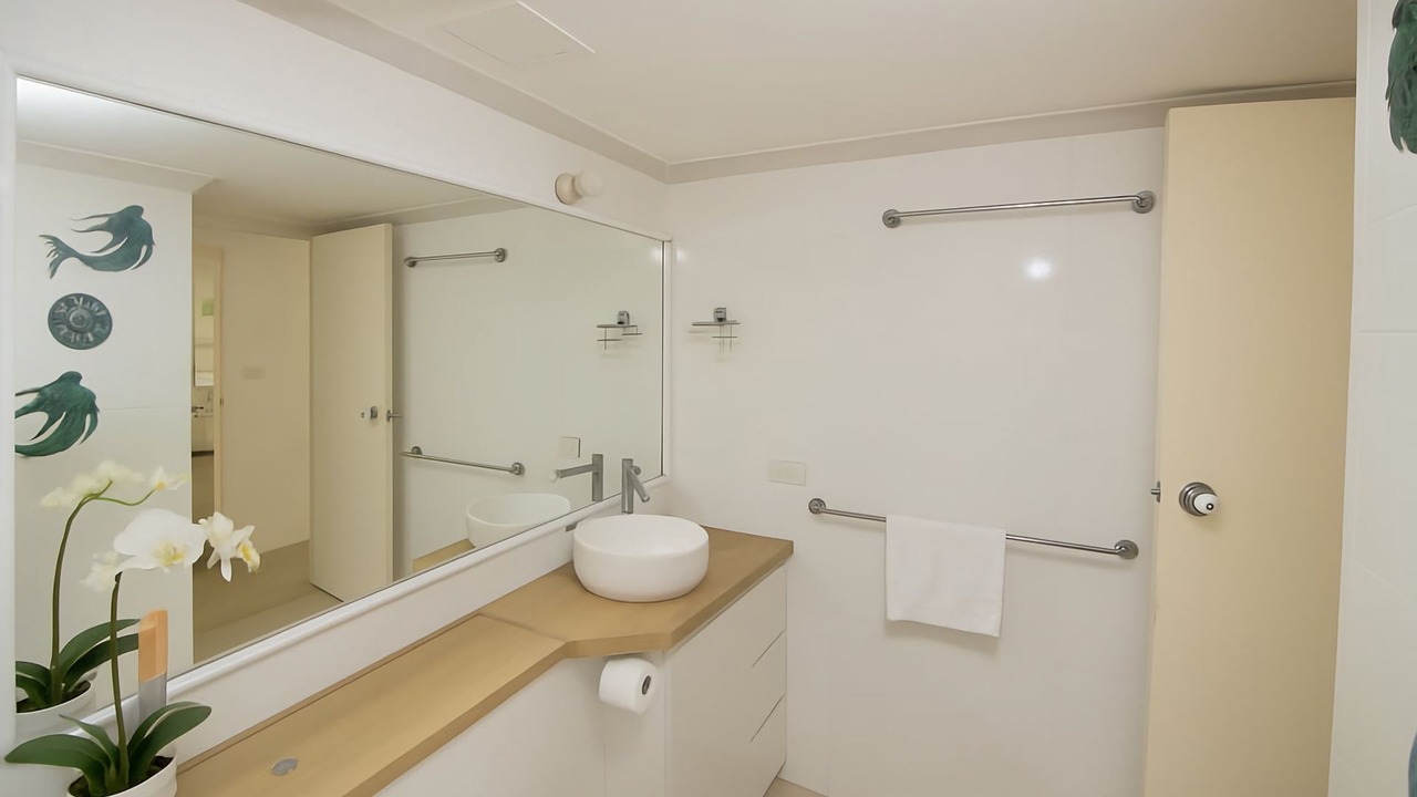 Photo of Bathroom in The Entrance