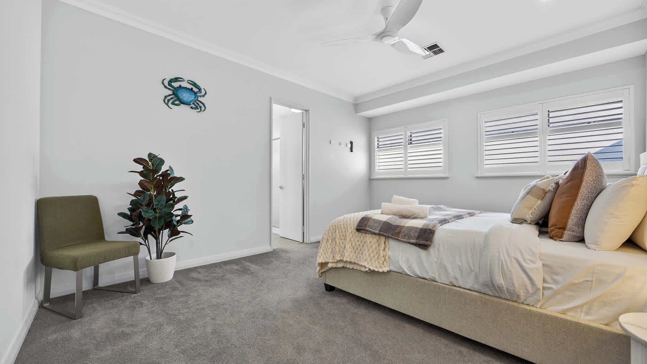 Photo of Bedroom in Halls Head