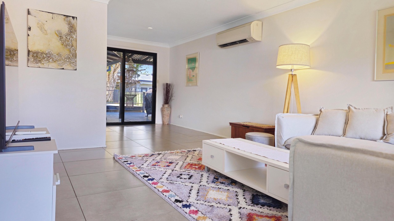 Photo of Livingroom in Berkeley Vale